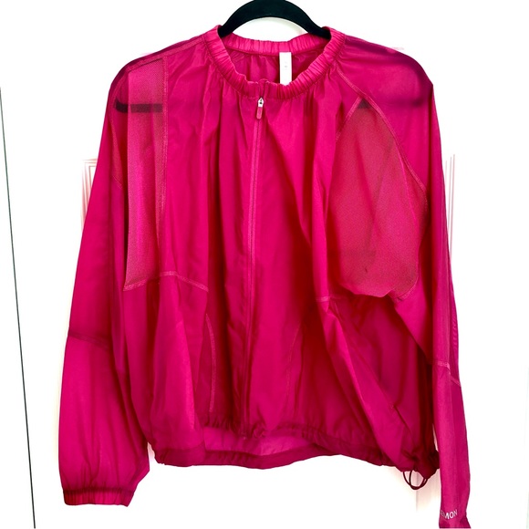 Lululemon With the Breeze jacket, size 10 ✨ - Picture 2 of 10